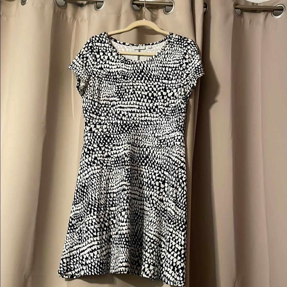 New York & Company Black and White Patterned Dress